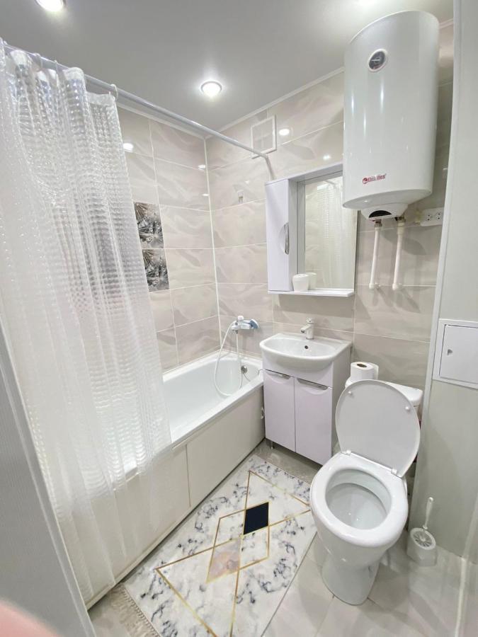 Vip Квартира Центр Uralsk Exterior foto